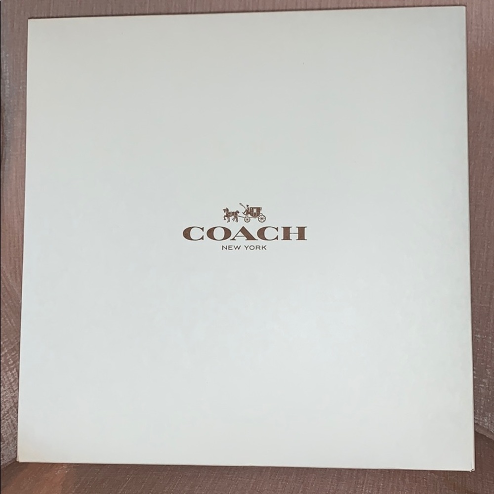 Purse - Picture 1 of 4